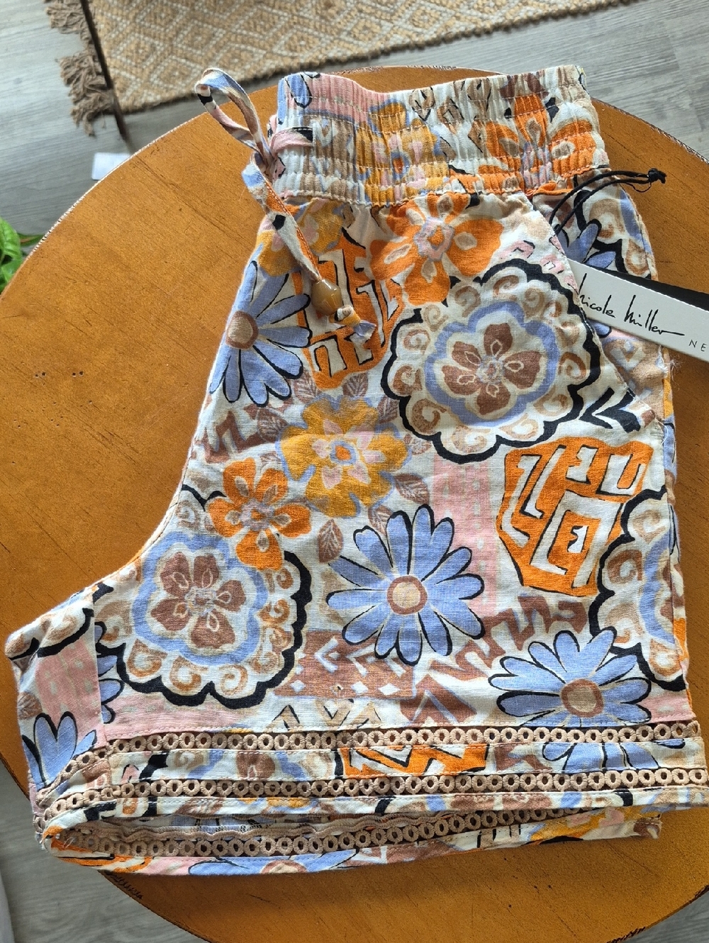 Nicole Miller Floral 100% Linen Shorts in Orange, Lavender & Cream. NWT. M
